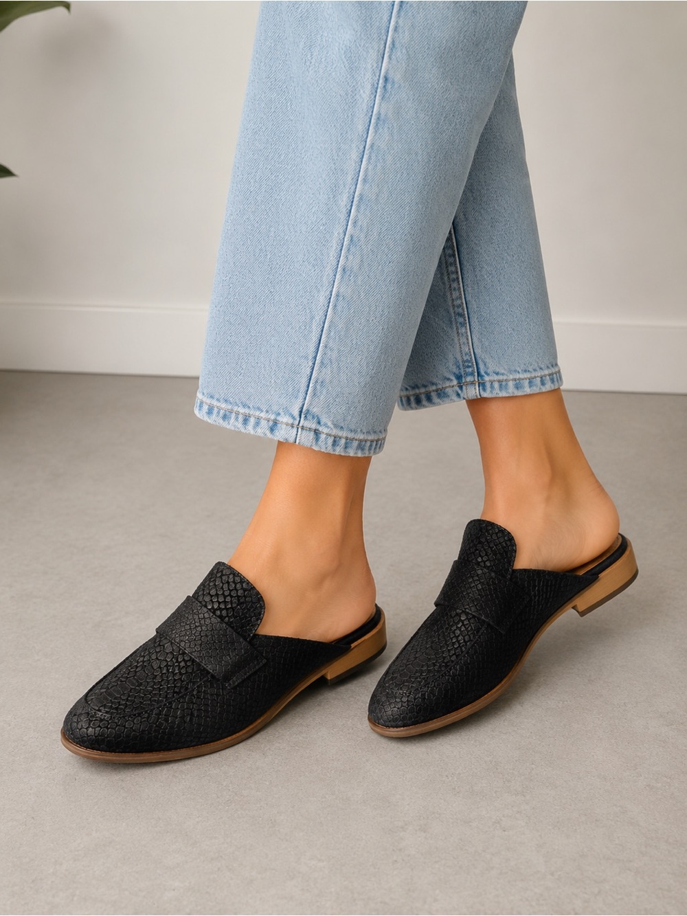 Free People Black Snakeskin Textured Mule Loafers EU 38.5